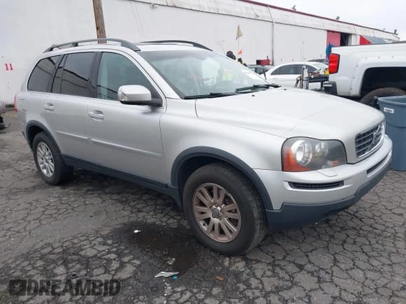 ✅ 2008 Volvo XC90 I6 • VIN: YV4CZ982481445017 • Lot: 43807586. Wystawiony na IAAI z przebiegiem 230 499 mil. Bezpłatny archiwum sprzedaży aukcyjnych z USA i szczegółowy raport historii pojazdu na DreamBid. Zdjęcie 1.