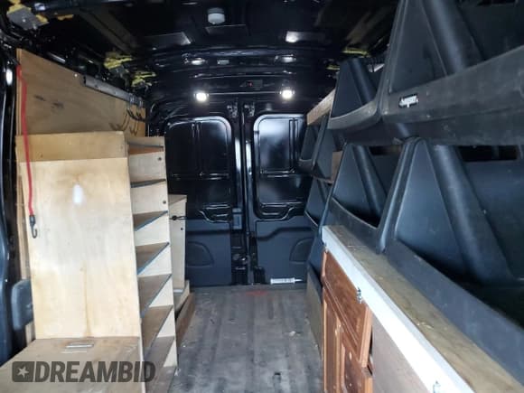 ✅ 2021 Ford Transit • VIN: 1FTBW9CG0MKA01647 • Лот: 65144385. Опубликован ранее на Copart с пробегом 66 879 миль. Бесплатный доступ к архиву аукционных продаж из США и подробный отчёт об истории автомобиля на DreamBid. Изображение 10.