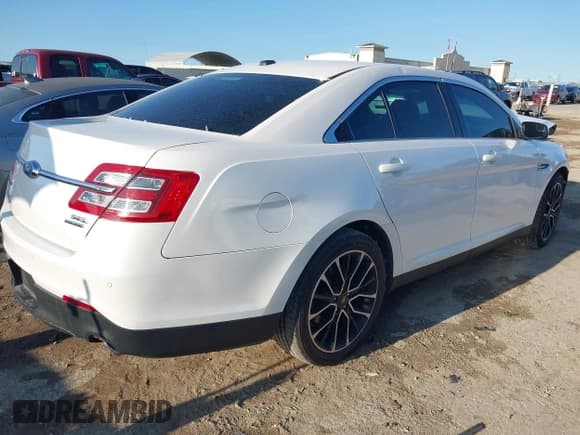 ✅ 2018 Ford Taurus SEL • VIN: 1FAHP2E83JG101072 • Lot: 43774011. Wystawiony na IAAI z przebiegiem 89 613 mil. Bezpłatny archiwum sprzedaży aukcyjnych z USA i szczegółowy raport historii pojazdu na DreamBid. Zdjęcie 4.