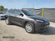 ✅ 2017 Jeep Cherokee Limited • VIN: 1C4PJLDS8HW644069 • Lot: 80728095. Wystawiony na Copart z przebiegiem 58 596 mil. Bezpłatny archiwum sprzedaży aukcyjnych z USA i szczegółowy raport historii pojazdu na DreamBid. Zdjęcie 4.
