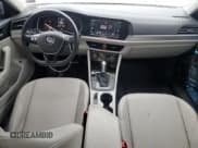 ✅ 2019 Volkswagen Jetta S • VIN: 3VWC57BU9KM227904 • Lot: 90533815. Wystawiony na Copart z przebiegiem 54 811 mil. Bezpłatny archiwum sprzedaży aukcyjnych z USA i szczegółowy raport historii pojazdu na DreamBid. Zdjęcie 8.