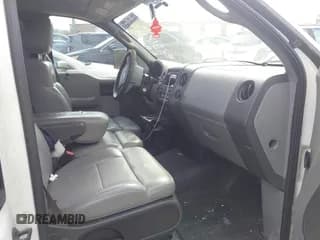 ✅ 2006 Ford F-150 XL • VIN: 1FTRF12266KE04105 • Лот: 43690682. Опубликован ранее на IAAI с пробегом 152 092 миль. Бесплатный доступ к архиву аукционных продаж из США и подробный отчёт об истории автомобиля на DreamBid. Изображение 5.