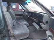 ✅ 1997 Buick LeSabre Custom • VIN: 1G4HP52K9VH560503 • Lot: 42413285. Wystawiony na IAAI z przebiegiem 222 781 mil. Bezpłatny archiwum sprzedaży aukcyjnych z USA i szczegółowy raport historii pojazdu na DreamBid. Zdjęcie 5.