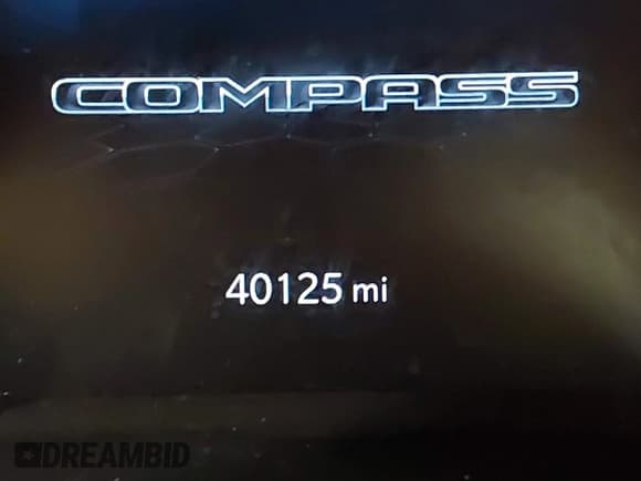 ✅ 2023 Jeep Compass Limited • VIN: 3C4NJDCN1PT524479 • Lot: 41955772. Wystawiony na IAAI z przebiegiem 40 125 mil. Bezpłatny archiwum sprzedaży aukcyjnych z USA i szczegółowy raport historii pojazdu na DreamBid. Zdjęcie 7.