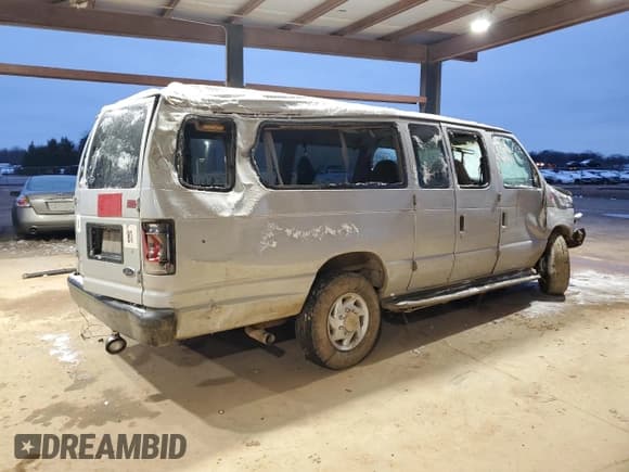✅ 2004 Ford Econoline Passenger XL • VIN: 1FBSS31L04HA31211 • Lot: 45018845. Wystawiony na Copart z przebiegiem 388 248 mil. Bezpłatny archiwum sprzedaży aukcyjnych z USA i szczegółowy raport historii pojazdu na DreamBid. Zdjęcie 3.