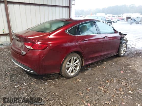 ✅ 2015 Chrysler 200 Limited • VIN: 1C3CCCAB6FN557890 • Lot: 43542900. Listed on IAAI with 168,624 mi. Free auction sales archive from the USA and detailed vehicle history report at DreamBid. Image 4.