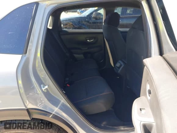 ✅ 2024 Honda HR-V Sport • VIN: 3CZRZ2H55RM736980 • Lot: 42799774. Wystawiony na IAAI z przebiegiem 17 106 mil. Bezpłatny archiwum sprzedaży aukcyjnych z USA i szczegółowy raport historii pojazdu na DreamBid. Zdjęcie 8.