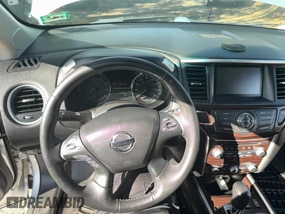 ✅ 2014 Nissan Pathfinder Platinum • VIN: 5N1AR2MM3EC615596 • Лот: 92348605. Опубликован ранее на Copart с пробегом 97 964 миль. Бесплатный доступ к архиву аукционных продаж из США и подробный отчёт об истории автомобиля на DreamBid. Изображение 9.