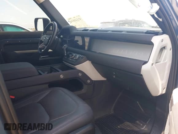 ✅ 2023 Land Rover Defender SE • VIN: SALEP7EU5P2219064 • Lot: 42220034. Listed on IAAI with 15,184 mi. Free auction sales archive from the USA and detailed vehicle history report at DreamBid. Image 5.