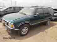 1997 Chevrolet Blazer LS с VIN 1GNDT13W9V2260978, выставлен на аукционе Copart как лот 55020274 с пробегом 125 005 миль миль и Списание • Salvage title. История ставок и продаж доступна на DreamBid. Изображение 1.