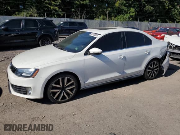 ✅ 2013 Volkswagen Jetta Autobahn • VIN: 3VW4A7AJ0DM242236 • Лот: 80339085. Опубликован ранее на Copart с пробегом 98 652 миль. Бесплатный доступ к архиву аукционных продаж из США и подробный отчёт об истории автомобиля на DreamBid. Изображение 1.