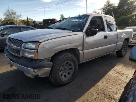 ✅ 2004 Chevrolet Silverado 1500 LS • VIN: 2GCEC19TX41219204 • Lot: 91649455. Wystawiony na Copart z przebiegiem 239 719 mil. Bezpłatny archiwum sprzedaży aukcyjnych z USA i szczegółowy raport historii pojazdu na DreamBid. Zdjęcie 1.