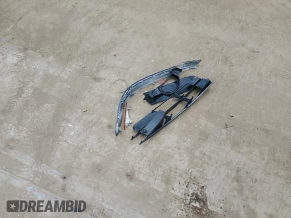 ✅ 2004 Mercedes-Benz E 320 • VIN: WDBUF65J24A534006 • Лот: 65432895. Опубликован ранее на Copart с пробегом 202 647 миль. Бесплатный доступ к архиву аукционных продаж из США и подробный отчёт об истории автомобиля на DreamBid. Изображение 12.