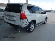 ✅ 2013 Lexus GX 460 • VIN: JTJBM7FX6D5056833 • Lot: 42859967. Wystawiony na IAAI z przebiegiem 161 753 mil. Bezpłatny archiwum sprzedaży aukcyjnych z USA i szczegółowy raport historii pojazdu na DreamBid. Zdjęcie 4.