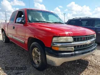 2000 Chevrolet Silverado 1500 LS z VIN 2GCEC19T0Y1101586, wystawiony jako IAAI lot #43244741 z przebiegiem 183 652 mil mil oraz . Historia ofert i sprzedaży dostępna na DreamBid. Obrazek 1.