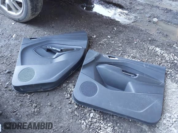 ✅ 2016 Ford C-Max SE • VIN: 1FADP5AU5GL109919 • Lot: 41602524. Wystawiony na IAAI z przebiegiem 206 198 mil. Bezpłatny archiwum sprzedaży aukcyjnych z USA i szczegółowy raport historii pojazdu na DreamBid. Zdjęcie 12.