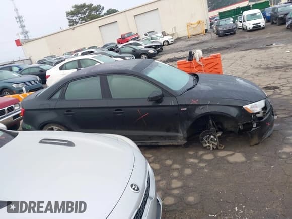 ✅ 2020 Audi A3 S line Premium • VIN: WAUBEGFF0LA103168 • Lot: 41803440. Listed on IAAI with 38,885 mi. Free auction sales archive from the USA and detailed vehicle history report at DreamBid. Image 13.
