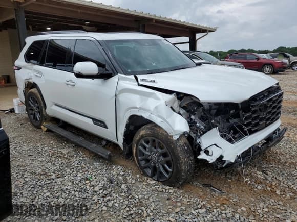 ✅ 2023 Toyota Sequoia SR5 • VIN: 7SVAAAAA1PX001521 • Lot: 54315325. Listed on Copart with 39,136 mi. Free auction sales archive from the USA and detailed vehicle history report at DreamBid. Image 4.