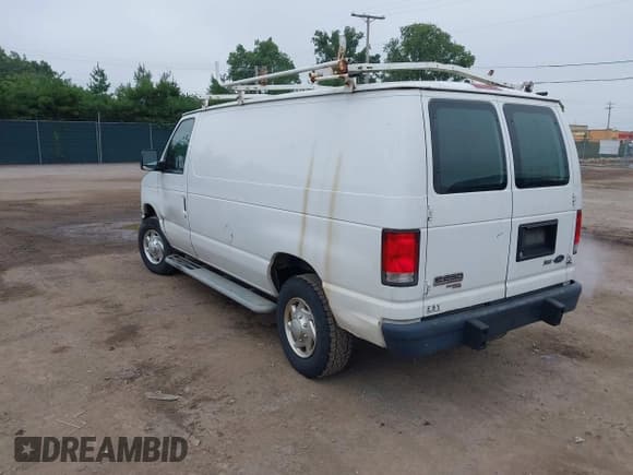 ✅ 2014 Ford Econoline Cargo Commercial • VIN: 1FTNE2EW3EDA31422 • Lot: 43039076. Wystawiony na IAAI z przebiegiem 168 755 mil. Bezpłatny archiwum sprzedaży aukcyjnych z USA i szczegółowy raport historii pojazdu na DreamBid. Zdjęcie 3.