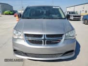 ✅ 2018 Dodge Grand Caravan SE • VIN: 2C4RDGBG6JR308439 • Lot: 80713085. Wystawiony na Copart z przebiegiem 81 793 mil. Bezpłatny archiwum sprzedaży aukcyjnych z USA i szczegółowy raport historii pojazdu na DreamBid. Zdjęcie 5.