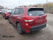 ✅ 2021 Subaru Forester Premium • VIN: JF2SKAFC2MH509655 • Lot: 43730203. Wystawiony na IAAI z przebiegiem 13 911 mil. Bezpłatny archiwum sprzedaży aukcyjnych z USA i szczegółowy raport historii pojazdu na DreamBid. Zdjęcie 3.
