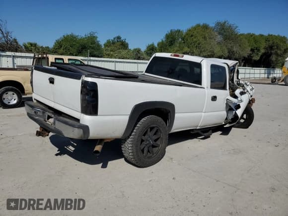 ✅ 2004 Chevrolet Silverado 2500HD LT • VIN: 1GCHC23U94F237271 • Lot: 76339094. Listed on Copart with Not provided. Free auction sales archive from the USA and detailed vehicle history report at DreamBid. Image 3.