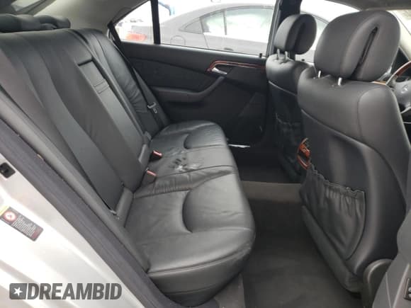 ✅ 2006 Mercedes-Benz S 500 • VIN: WDBNG75JX6A481582 • Lot: 76403794. Wystawiony na Copart z przebiegiem 130 480 mil. Bezpłatny archiwum sprzedaży aukcyjnych z USA i szczegółowy raport historii pojazdu na DreamBid. Zdjęcie 10.