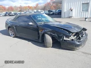 ✅ 2000 Ford Mustang GT • VIN: 1FAFP45X7YF143335 • Lot: 43648081. Wystawiony na IAAI z przebiegiem 82 490 mil. Bezpłatny archiwum sprzedaży aukcyjnych z USA i szczegółowy raport historii pojazdu na DreamBid. Zdjęcie 1.