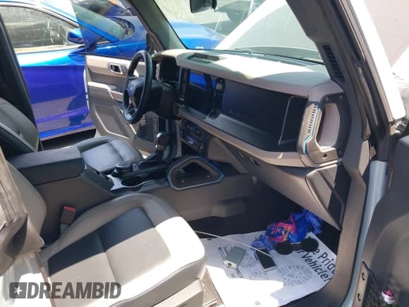 ✅ 2023 Ford Bronco • VIN: 1FMEE5DP1PLB84493 • Лот: 42784150. Опубликован ранее на IAAI с пробегом 21 581 миль. Бесплатный доступ к архиву аукционных продаж из США и подробный отчёт об истории автомобиля на DreamBid. Изображение 5.