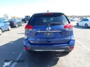✅ 2018 Nissan Rogue SV • VIN: JN8AT2MV6JW319208 • Lot: 43510772. Wystawiony na IAAI z przebiegiem 66 955 mil. Bezpłatny archiwum sprzedaży aukcyjnych z USA i szczegółowy raport historii pojazdu na DreamBid. Zdjęcie 16.