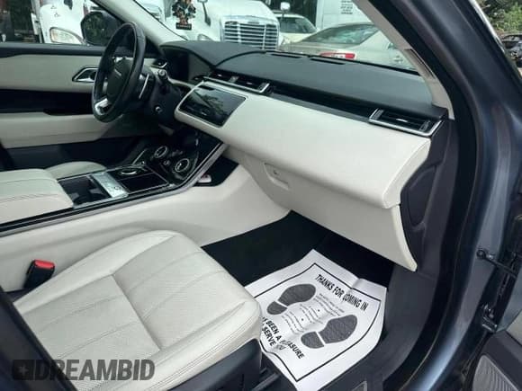 ✅ 2020 Land Rover Range Rover Velar R-Dynamic S • VIN: SALYK2EX8LA286136 • Lot: 86750155. Wystawiony na Copart z przebiegiem 71 719 mil. Bezpłatny archiwum sprzedaży aukcyjnych z USA i szczegółowy raport historii pojazdu na DreamBid. Zdjęcie 5.