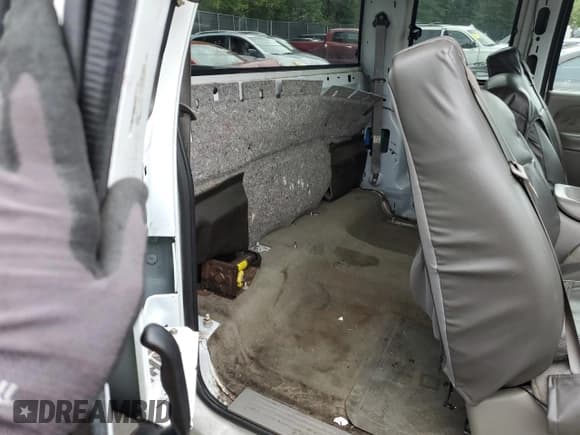 ✅ 2000 Chevrolet Silverado 1500 LS • VIN: 2GCEC19T2Y1205061 • Лот: 72709904. Опубликован ранее на Copart с пробегом 181 667 миль. Бесплатный доступ к архиву аукционных продаж из США и подробный отчёт об истории автомобиля на DreamBid. Изображение 10.