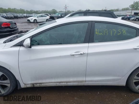 ✅ 2015 Hyundai Elantra Sport • VIN: KMHDH4AH7FU380358 • Lot: 42199758. Listed on IAAI with 114,348 mi. Free auction sales archive from the USA and detailed vehicle history report at DreamBid. Image 14.