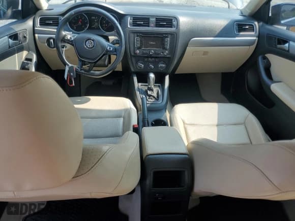 ✅ 2015 Volkswagen Jetta SE • VIN: 3VWD07AJ7FM259301 • Лот: 59030665. Опубликован ранее на Copart с пробегом 124 284 миль. Бесплатный доступ к архиву аукционных продаж из США и подробный отчёт об истории автомобиля на DreamBid. Изображение 8.