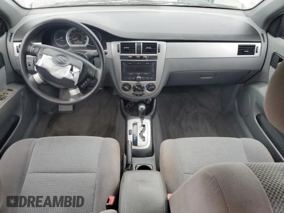 ✅ 2008 Suzuki Forenza • VIN: KL5JD56Z48K838985 • Lot: 84002335. Wystawiony na Copart z przebiegiem 66 503 mil. Bezpłatny archiwum sprzedaży aukcyjnych z USA i szczegółowy raport historii pojazdu na DreamBid. Zdjęcie 8.