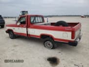 ✅ 1985 Ford Ranger S • VIN: 1FTCR10S0FUA07431 • Lot: 87198624. Wystawiony na Copart z przebiegiem 88 213 mil. Bezpłatny archiwum sprzedaży aukcyjnych z USA i szczegółowy raport historii pojazdu na DreamBid. Zdjęcie 2.