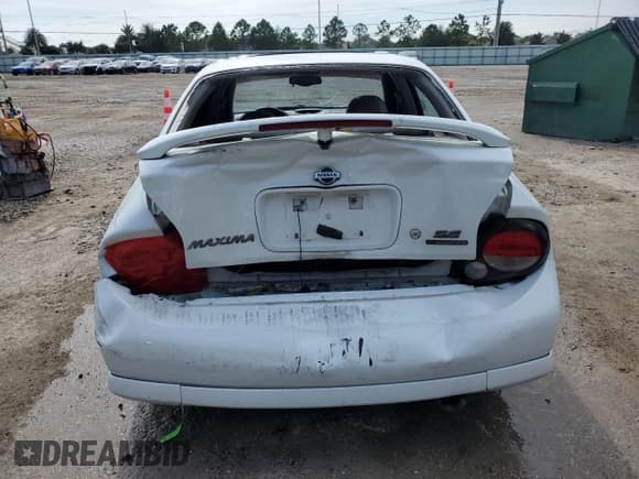 ✅ 2001 Nissan Maxima GXE • VIN: JN1CA31DX1T609659 • Lot: 68002774. Wystawiony na Copart z przebiegiem 145 241 mil. Bezpłatny archiwum sprzedaży aukcyjnych z USA i szczegółowy raport historii pojazdu na DreamBid. Zdjęcie 6.