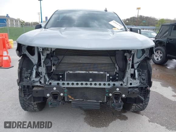 ✅ 2024 Chevrolet Silverado 1500 RST • VIN: 1GCUDEE80RZ255354 • Lot: 42016764. Listed on IAAI with 32,569 mi. Free auction sales archive from the USA and detailed vehicle history report at DreamBid. Image 6.