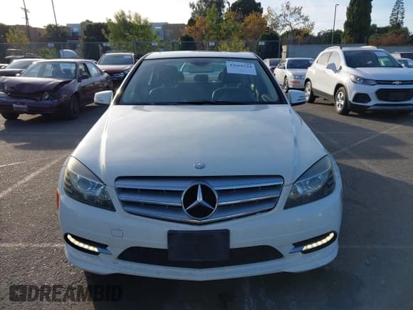 ✅ 2011 Mercedes-Benz C 300 Sport • VIN: WDDGF5EB3BA509135 • Lot: 43668244. Listed on IAAI with 87,271 mi. Free auction sales archive from the USA and detailed vehicle history report at DreamBid. Image 12.