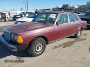 ✅ 1985 Mercedes-Benz 300 • VIN: WDBAB33CXFA213058 • Lot: 43833384. Listed on IAAI with 168,329 mi. Free auction sales archive from the USA and detailed vehicle history report at DreamBid. Image 2.
