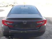 ✅ 2018 Honda Accord Sport • VIN: 1HGCV1F30JA079012 • Lot: 43259081. Wystawiony na IAAI z przebiegiem 99 804 mil. Bezpłatny archiwum sprzedaży aukcyjnych z USA i szczegółowy raport historii pojazdu na DreamBid. Zdjęcie 16.