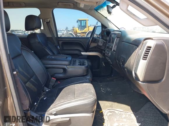 ✅ 2015 Chevrolet Silverado 1500 LT • VIN: 3GCUKREC1FG479567 • Lot: 42962302. Listed on IAAI with 177,669 mi. Free auction sales archive from the USA and detailed vehicle history report at DreamBid. Image 5.