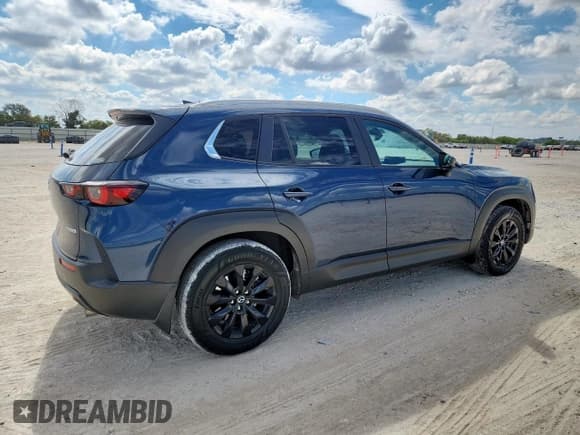 ✅ 2024 Mazda CX-50 S Premium • VIN: 7MMVABDM0RN219729 • Lot: 82297395. Wystawiony na Copart z przebiegiem 19 738 mil. Bezpłatny archiwum sprzedaży aukcyjnych z USA i szczegółowy raport historii pojazdu na DreamBid. Zdjęcie 3.