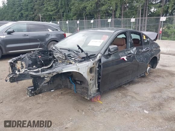 ✅ 2011 BMW 5 Series 550i xDrive • VIN: WBAFU9C52BC278410 • Лот: 43478972. Опубликован ранее на IAAI с пробегом Не указан. Бесплатный доступ к архиву аукционных продаж из США и подробный отчёт об истории автомобиля на DreamBid. Изображение 2.