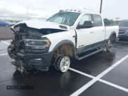 ✅ 2020 Ram 2500 Power Wagon • VIN: 3C6TR5EJ9LG303402 • Lot: 42076510. Wystawiony na IAAI z przebiegiem 48 704 mil. Bezpłatny archiwum sprzedaży aukcyjnych z USA i szczegółowy raport historii pojazdu na DreamBid. Zdjęcie 2.