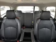 ✅ 2017 Chevrolet Traverse LT • VIN: 1GNKRHKD2HJ309107 • Lot: 65230454. Wystawiony na Copart z przebiegiem 119 172 mil. Bezpłatny archiwum sprzedaży aukcyjnych z USA i szczegółowy raport historii pojazdu na DreamBid. Zdjęcie 10.