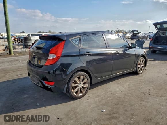 ✅ 2013 Hyundai Accent SE • VIN: KMHCU5AE5DU076929 • Lot: 93824245. Listed on Copart with 124,332 mi. Free auction sales archive from the USA and detailed vehicle history report at DreamBid. Image 3.