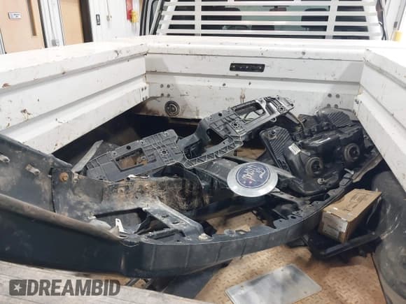 ✅ 2019 Ford F-250 XL • VIN: 1FT7W2B69KED56754 • Lot: 42410960. Listed on IAAI with 162,459 mi. Free auction sales archive from the USA and detailed vehicle history report at DreamBid. Image 12.