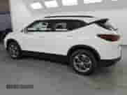 2024 Chevrolet Blazer LT z VIN 3GNKBJR44RS195547, wystawiony jako Copart lot #43275205 z przebiegiem 25 318 mil mil oraz Czysty tytuł • Clean title. Historia ofert i sprzedaży dostępna na DreamBid. Obrazek 2.