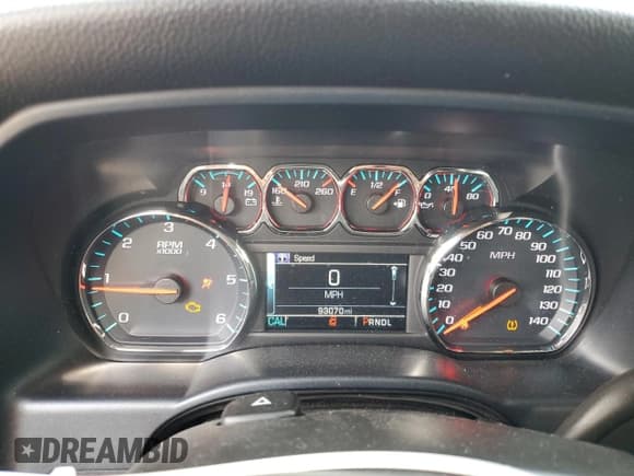 ✅ 2018 Chevrolet Silverado 1500 LT • VIN: 1GCVKREC3JZ318974 • Lot: 90375925. Wystawiony na Copart z przebiegiem 93 070 mil. Bezpłatny archiwum sprzedaży aukcyjnych z USA i szczegółowy raport historii pojazdu na DreamBid. Zdjęcie 9.